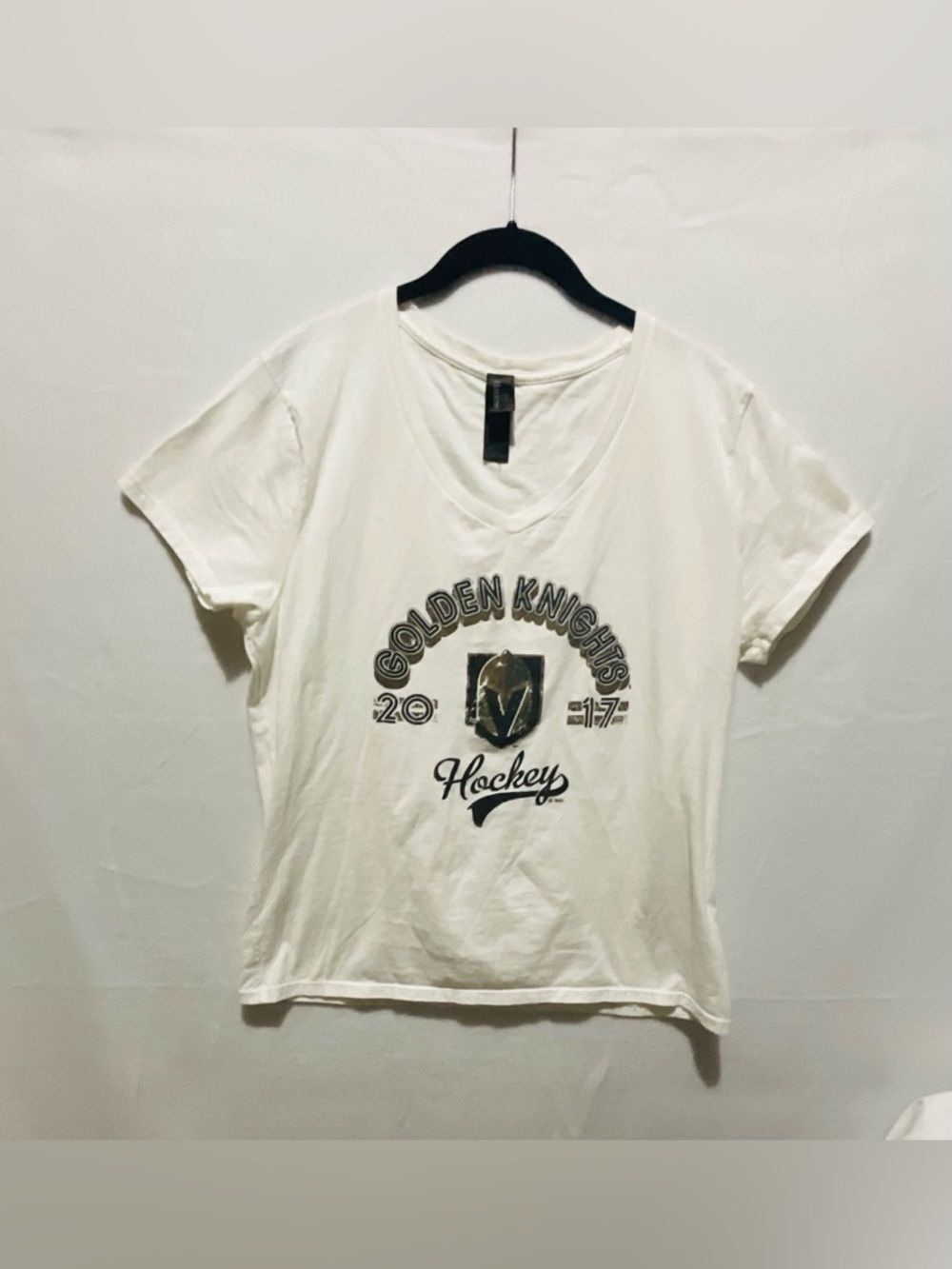 Hanes Vegas Golden Knights NHL 2017 Inaugural Season V-Neck T-Shirt White Large
